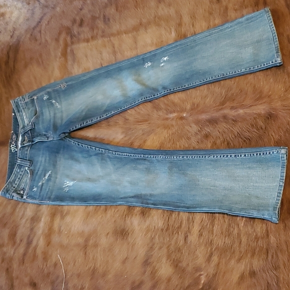 Miss Me jeans size 28 low rise. Light wash - Picture 4 of 6